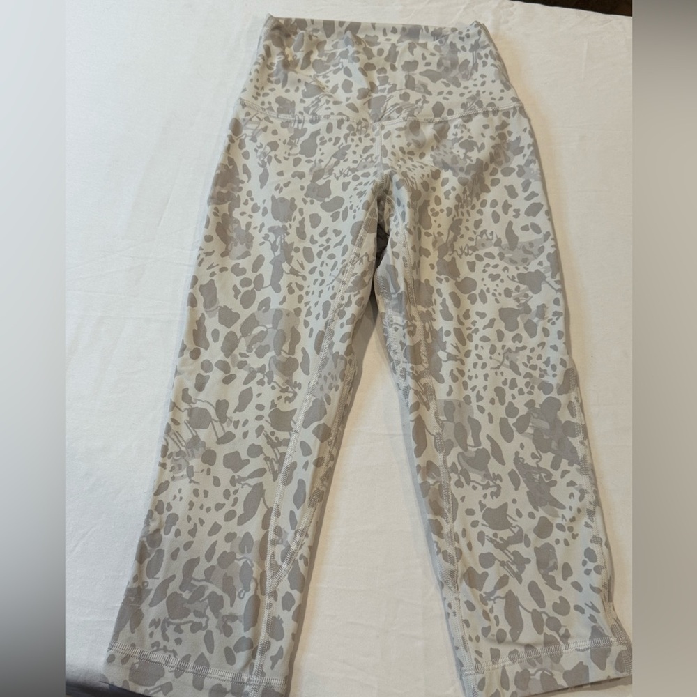 Lululemon Athletica Light Gray Leggings